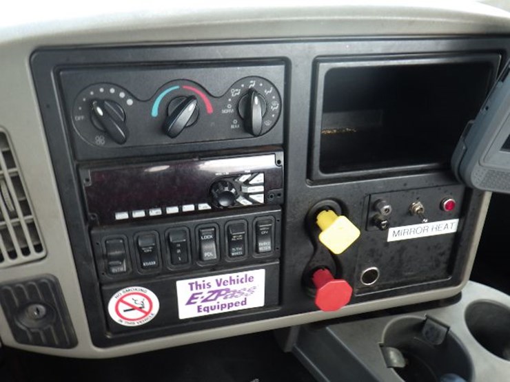 2016-international-8600-image-16