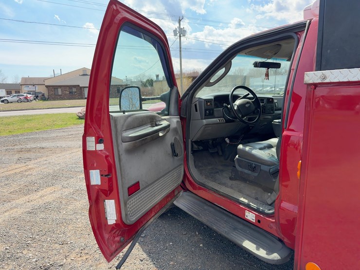 2003-ford-f450-xl-image-25