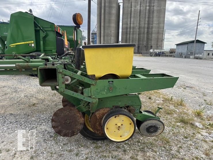 john-deere-7000-image-15