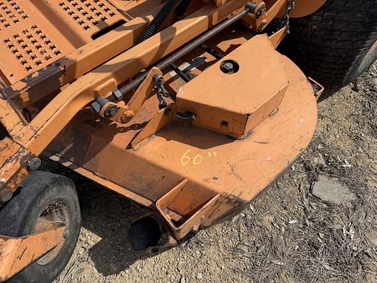 scag-turf-tiger-zero-turn-image-9