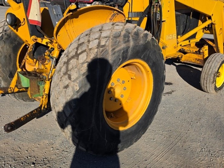 john-deere-2355-image-14