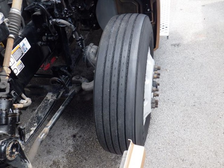 2022-kenworth-t680-image-21