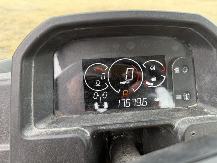 john-deere-gator-image-11