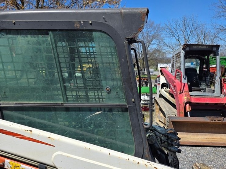 2015-bobcat-t450-image-11