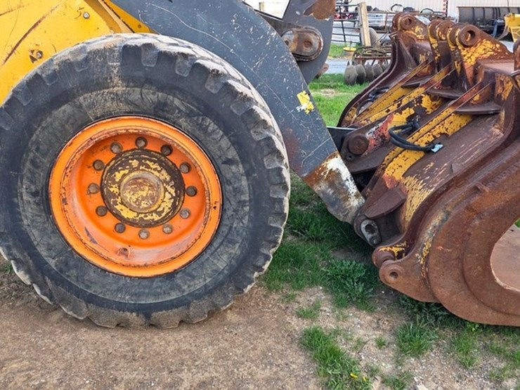 2012-deere-444k-image-34