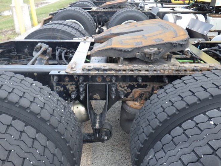 2016-international-8600-image-4