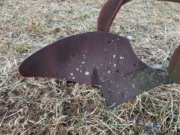 two-bottom-fordson-plow-image-11
