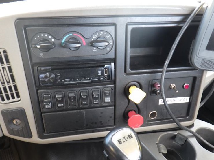 2016-international-8600-image-17