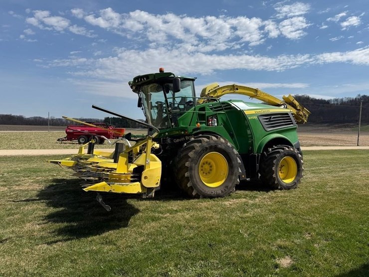 2019-john-deere-9700i-image-10