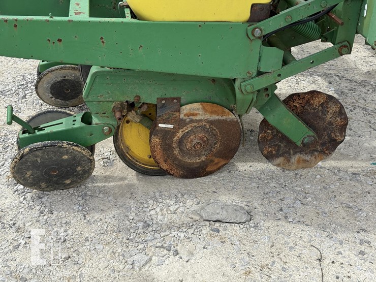 john-deere-7000-image-6