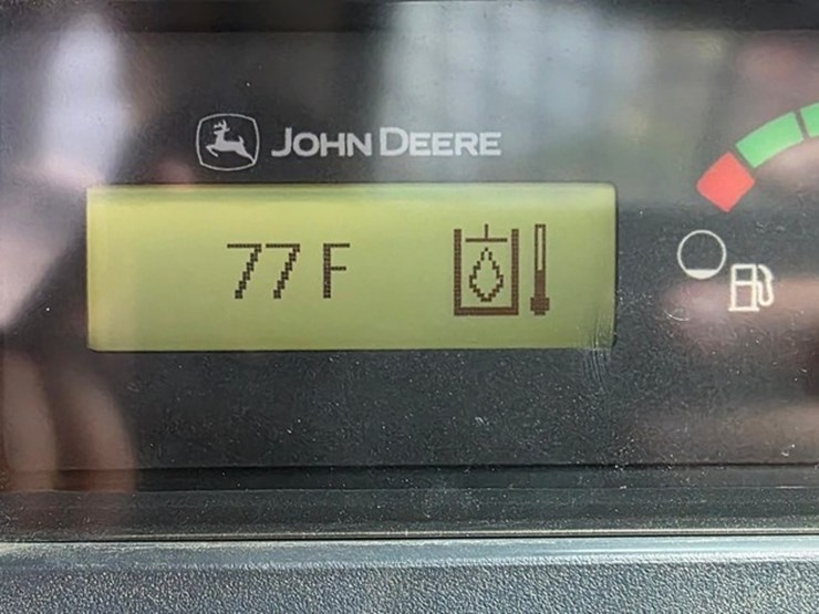 2014-deere-326e-image-62