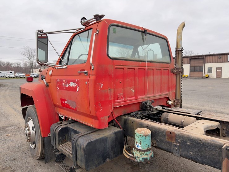 1989-ford-s/a-cab-and-chassis-image-15