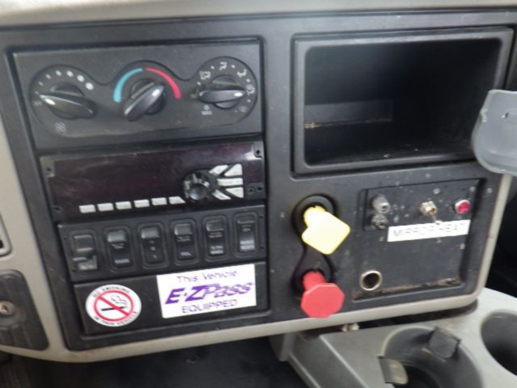 2016-international-8600-image-17