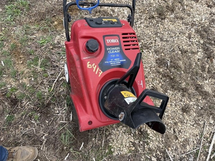 toro-snow-blower-image-2