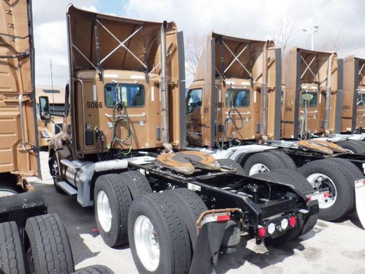 2022-kenworth-t680-image-11