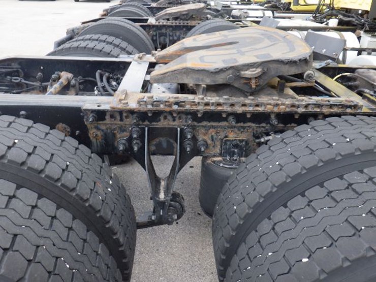 2016-international-8600-image-4