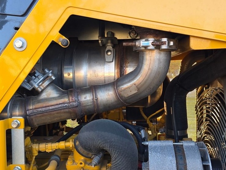 2023-deere-550-lgp-image-61