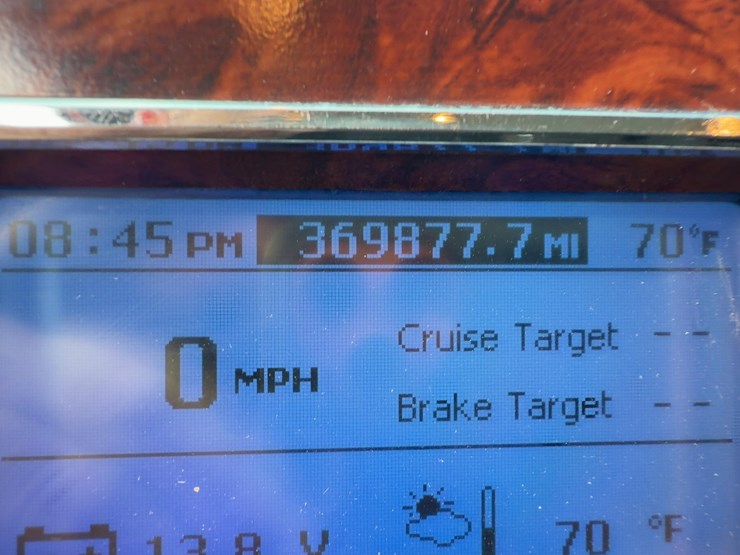 2013-mack-pinnacle-cxu613-image-28