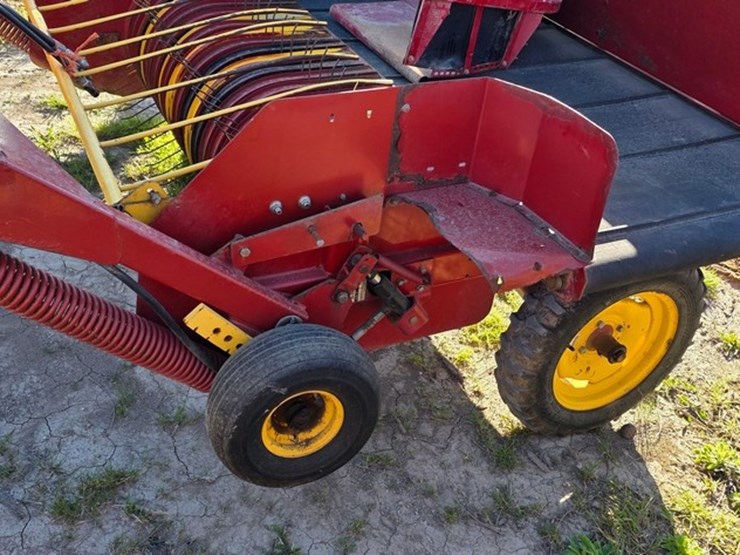 new-holland-166-image-7