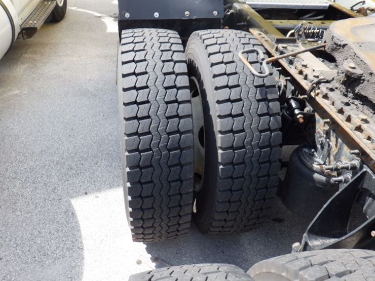 2016-international-8600-image-12