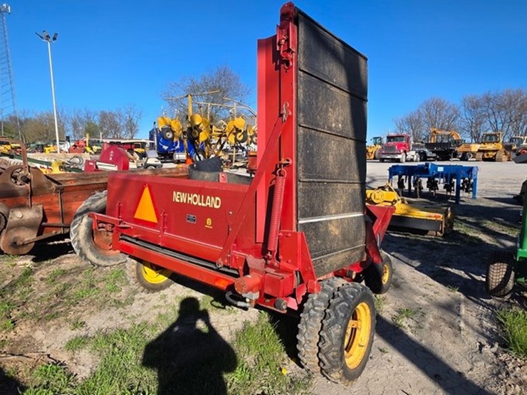 new-holland-166-image-4