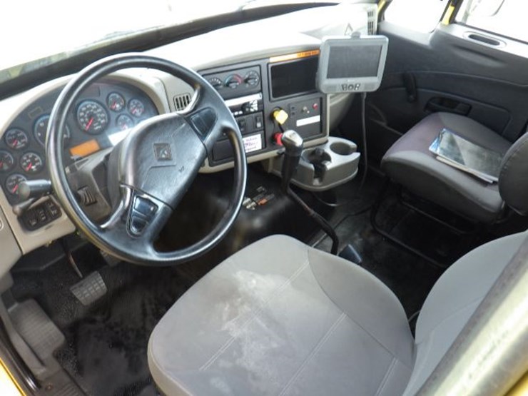 2016-international-8600-image-18