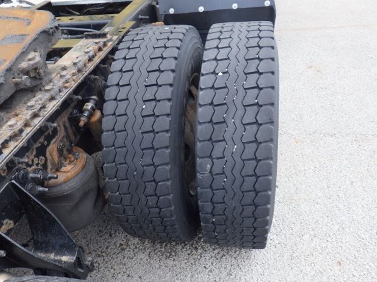 2016-international-8600-image-5