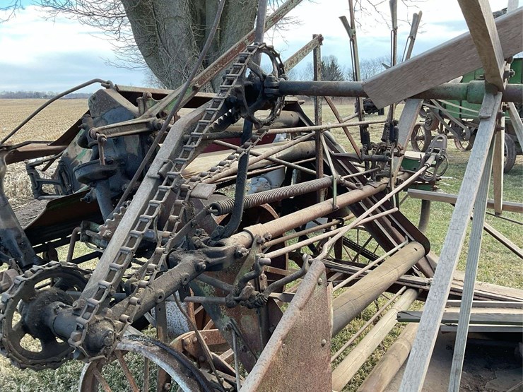 john-deere-8-image-17