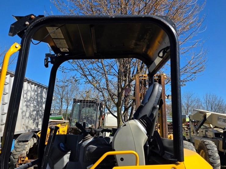 2021-jcb-35z-1-image-19