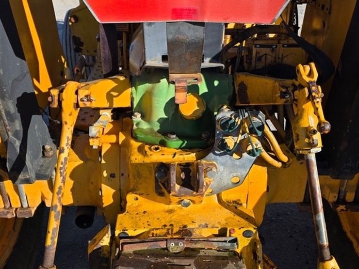 john-deere-2355-image-19