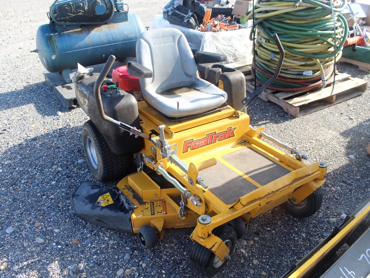 #8003-•-54in-fastrak-zero-turn-lawnmower-image-1