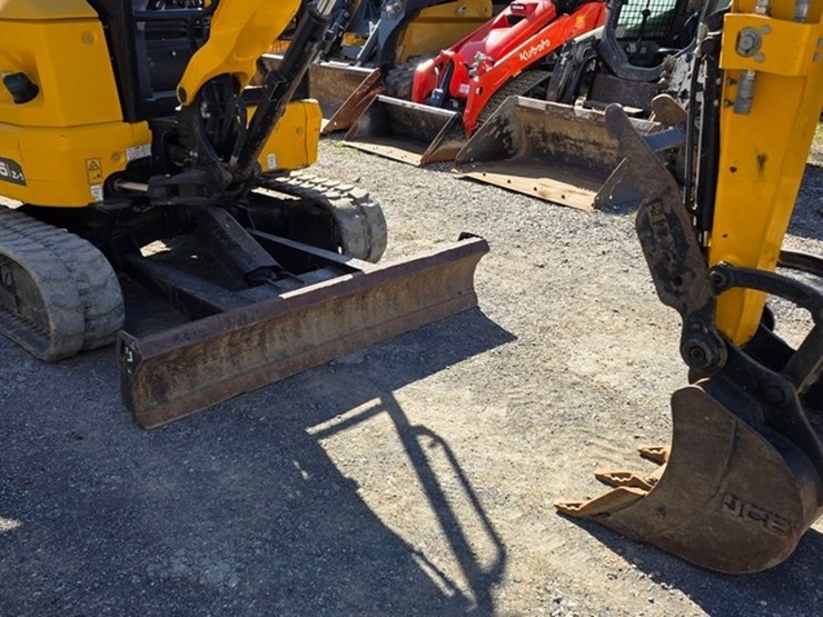 2021-jcb-35z-1-image-46