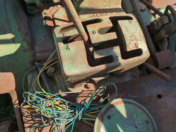 john-deere-630-image-17