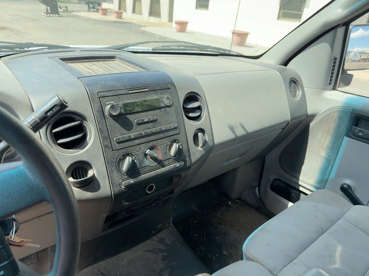 2004-ford-f150-xl-image-20