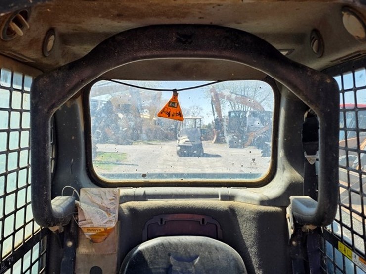 2015-bobcat-t450-image-44