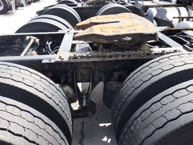 2016-international-8600-image-4