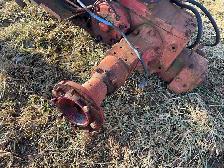 international-parts-tractor-image-32