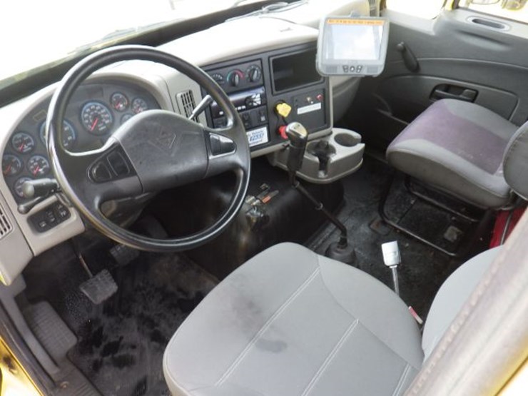 2016-international-8600-image-13