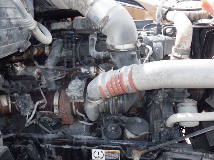 2022-kenworth-t680-image-29