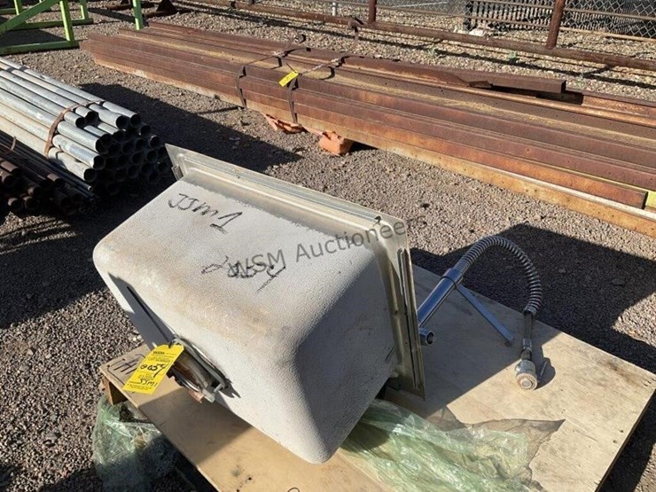 stainless-steel-sink-image-1