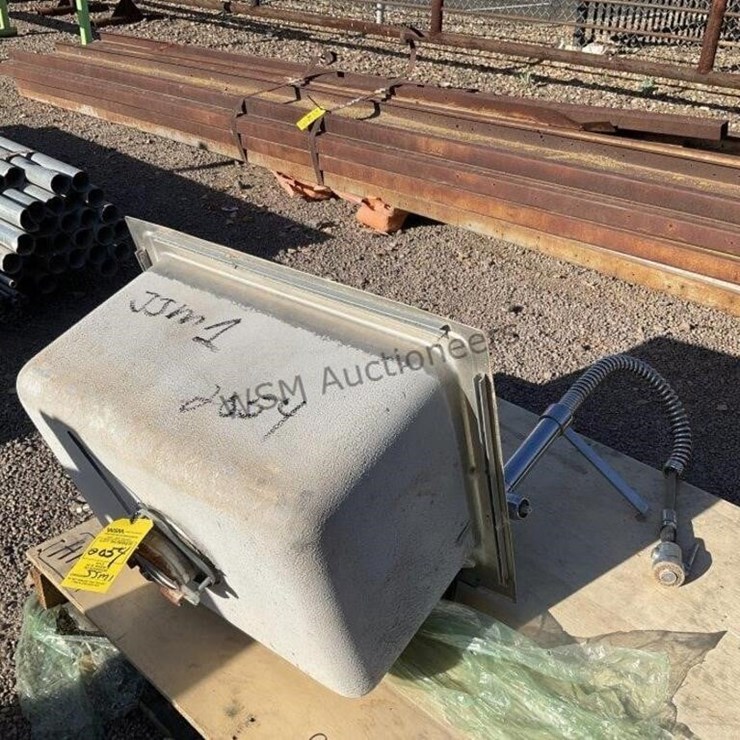 STAINLESS STEEL SINK