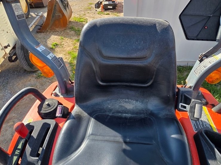 2014-kubota-bx1870-image-38