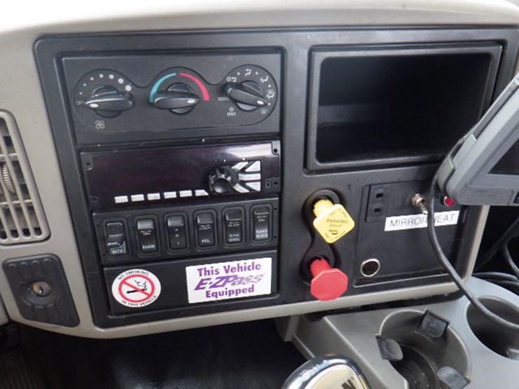 2016-international-8600-image-18