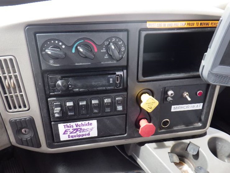 2016-international-8600-image-16