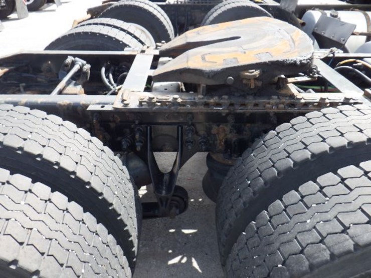 2016-international-8600-image-4