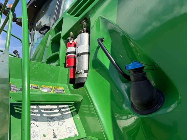 2019-john-deere-9700i-image-30