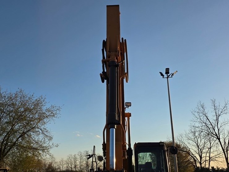 2014-case-cx160c-image-63