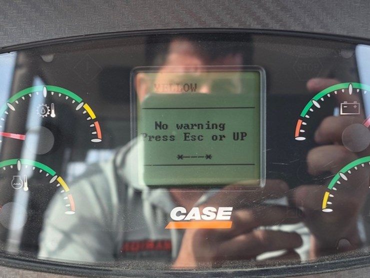 2016-case-750m-lgp-image-76