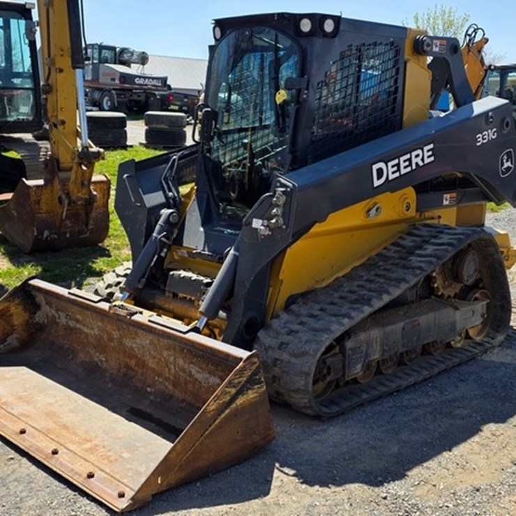 2018 DEERE 331G
