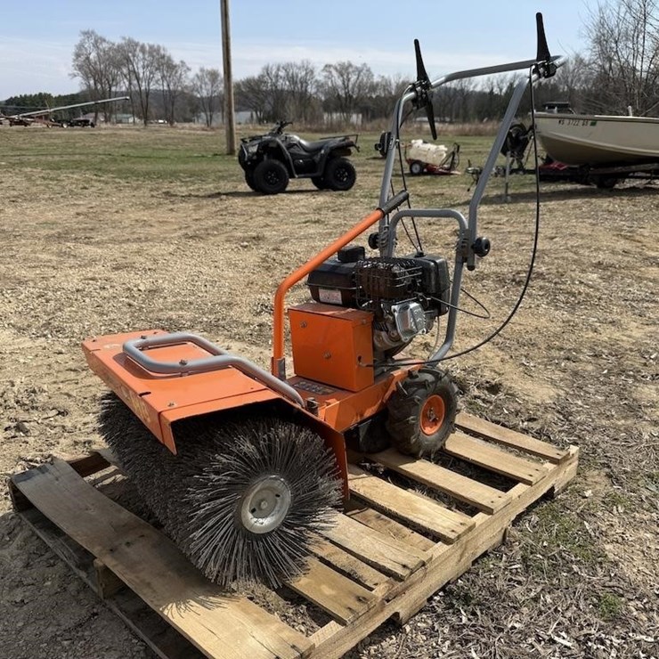 Yard Max Yp7065 Power Sweeper